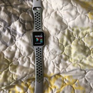 NIKE APPLE WATCH SERIES 3 (38mm)